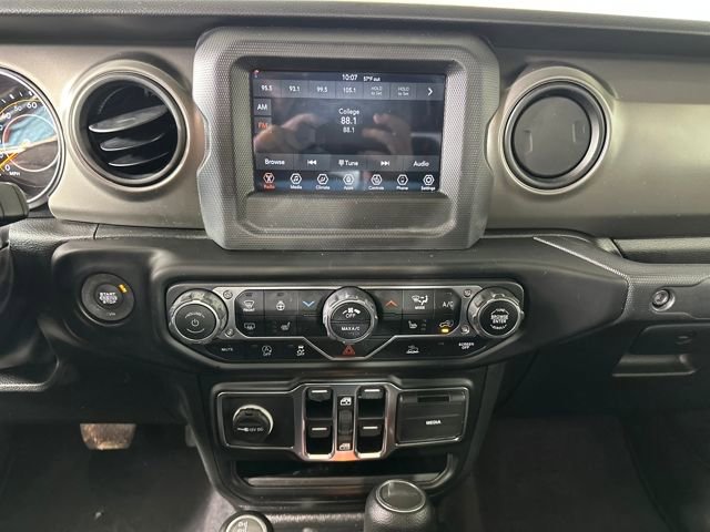 Used 2022 Jeep Gladiator Sport image 21