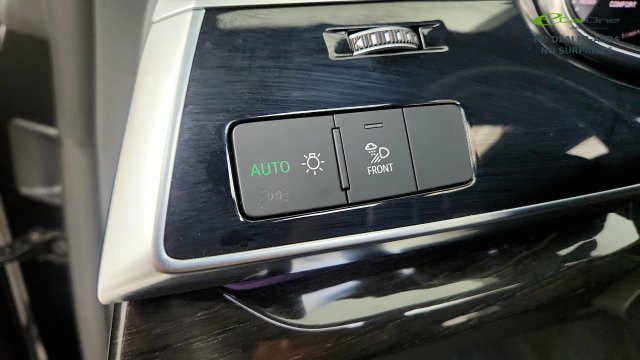 Used 2024 Audi Q8 Premium Plus AWD/4WD image 49