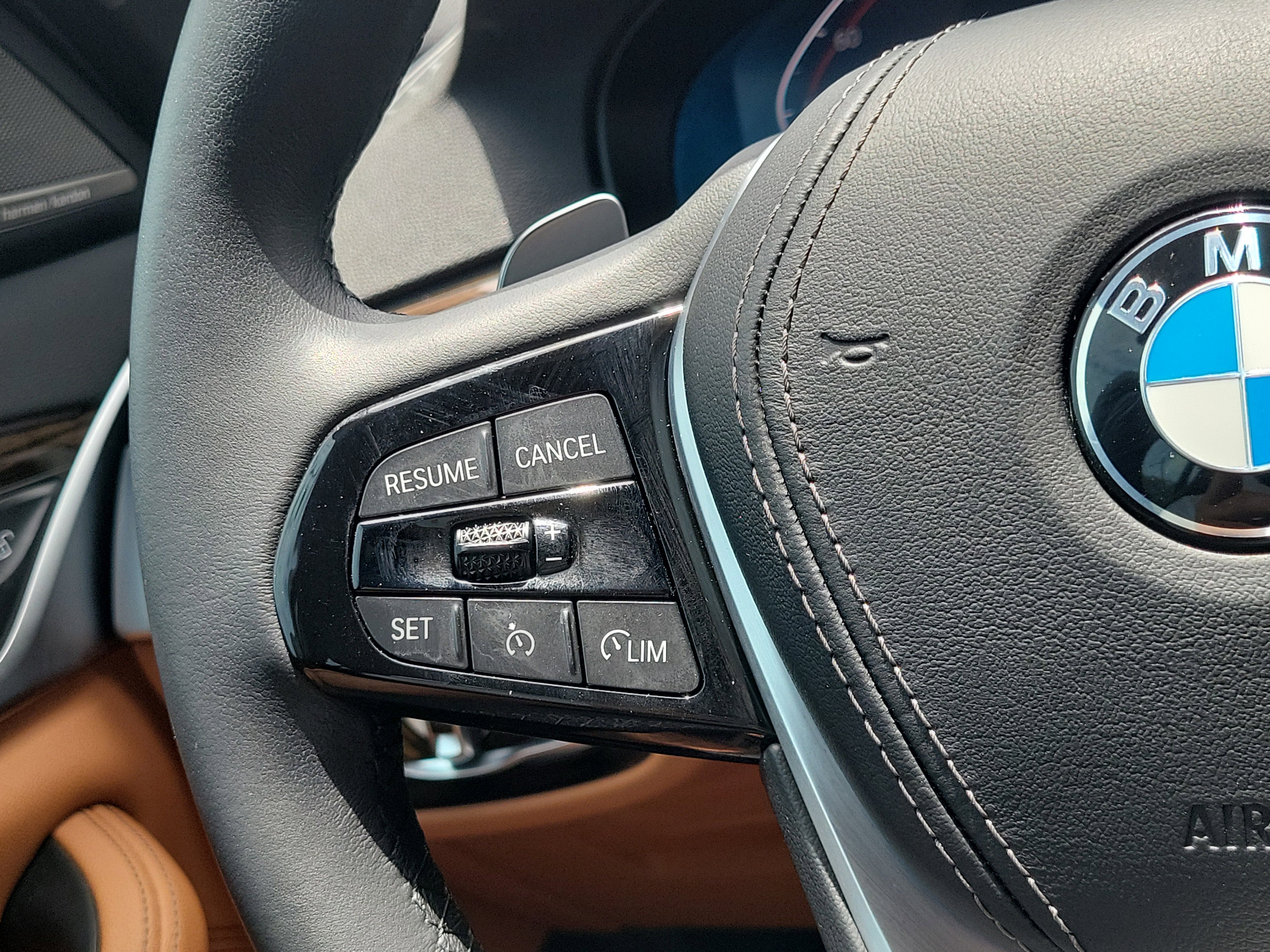 Used 2022 BMW 530i w/ Premium Package RWD image 21