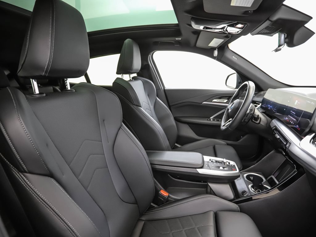 Certified 2026 BMW X2 xDrive28i AWD/4WD image 30