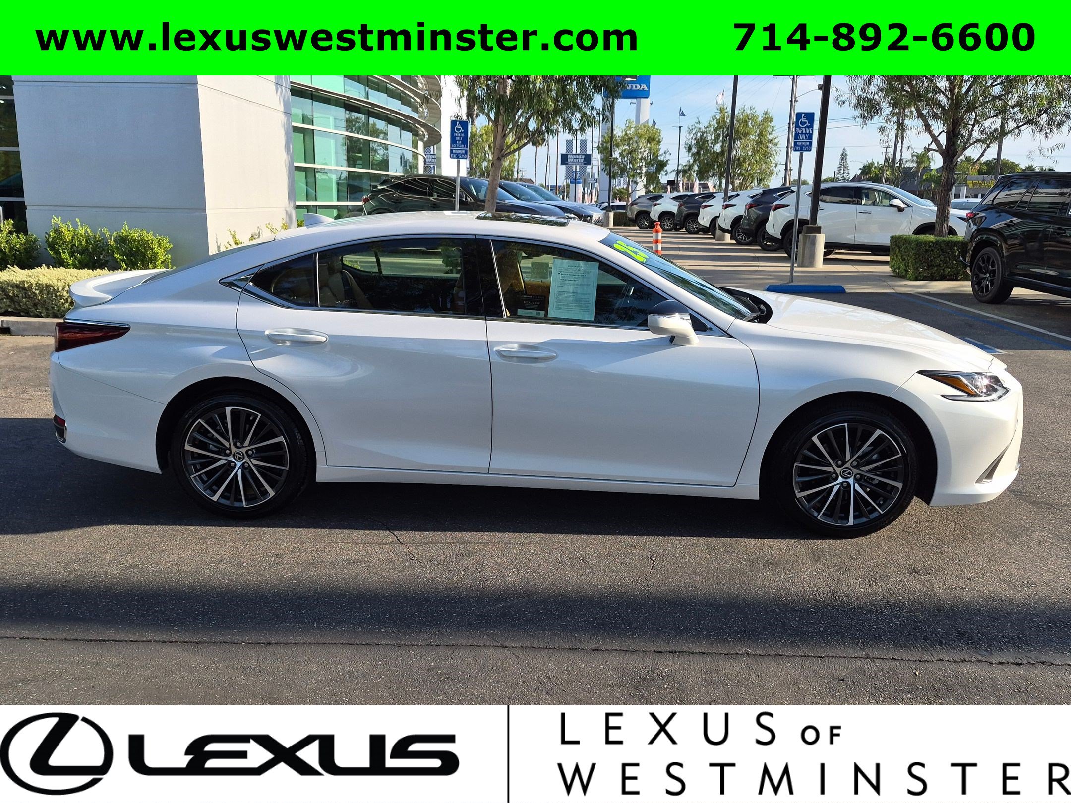 Certified 2025 Lexus ES 300h w/ Premium Package FWD image 4