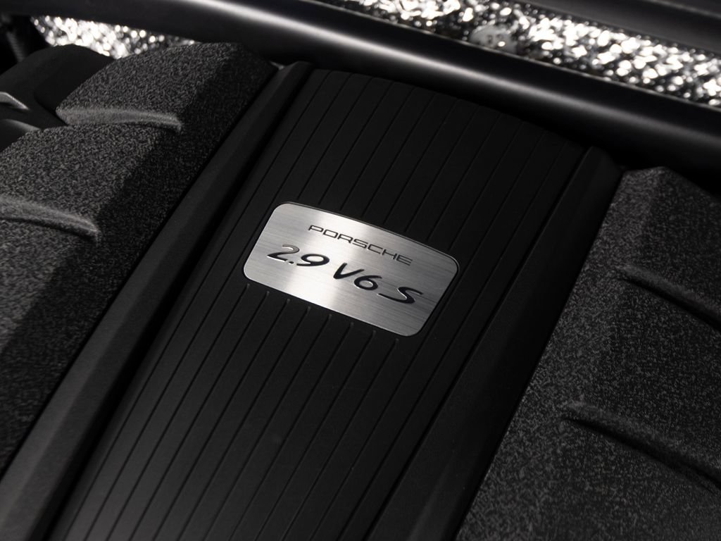 Certified 2026 Porsche Macan S AWD/4WD image 42