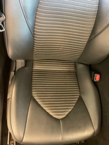Used 2020 Toyota Camry SE FWD image 12