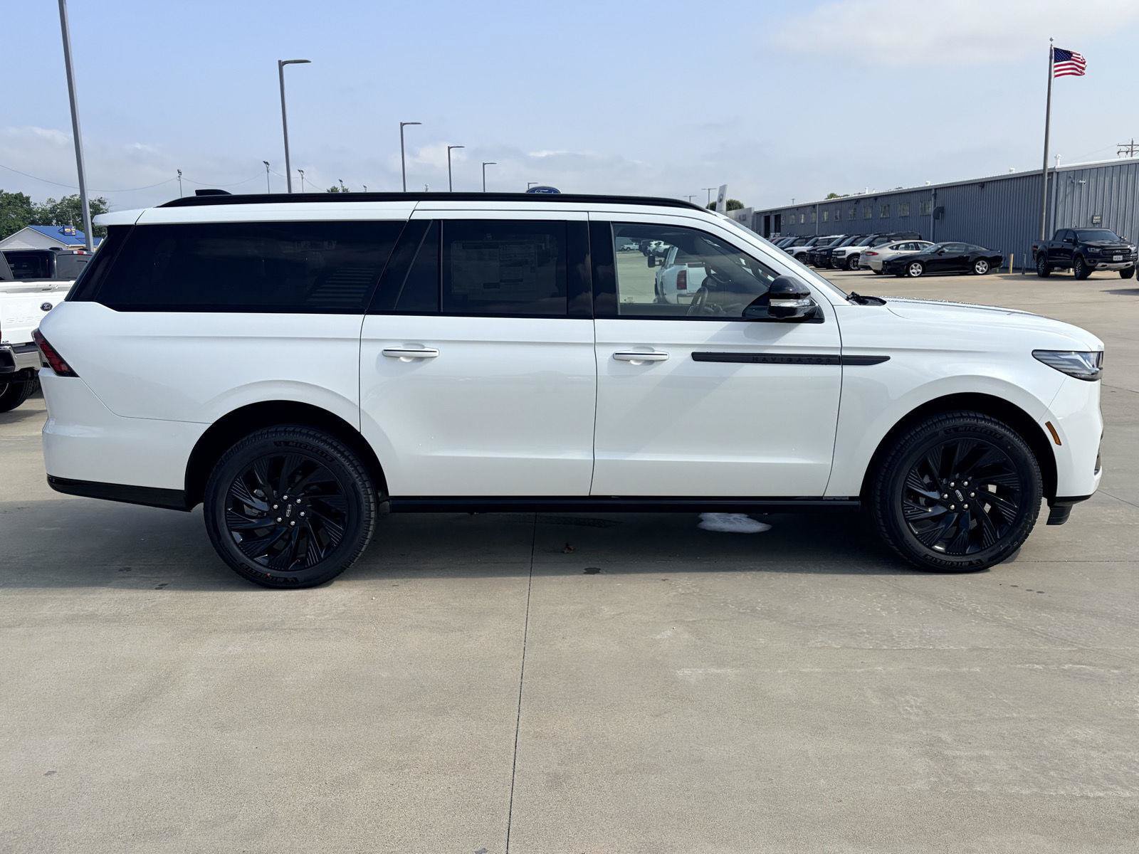 New 2027 Lincoln Navigator L Reserve w/ Jet Appearance Package AWD/4WD image 52
