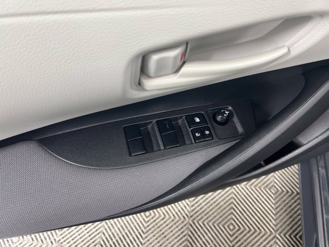 Used 2023 Toyota Corolla LE FWD image 11