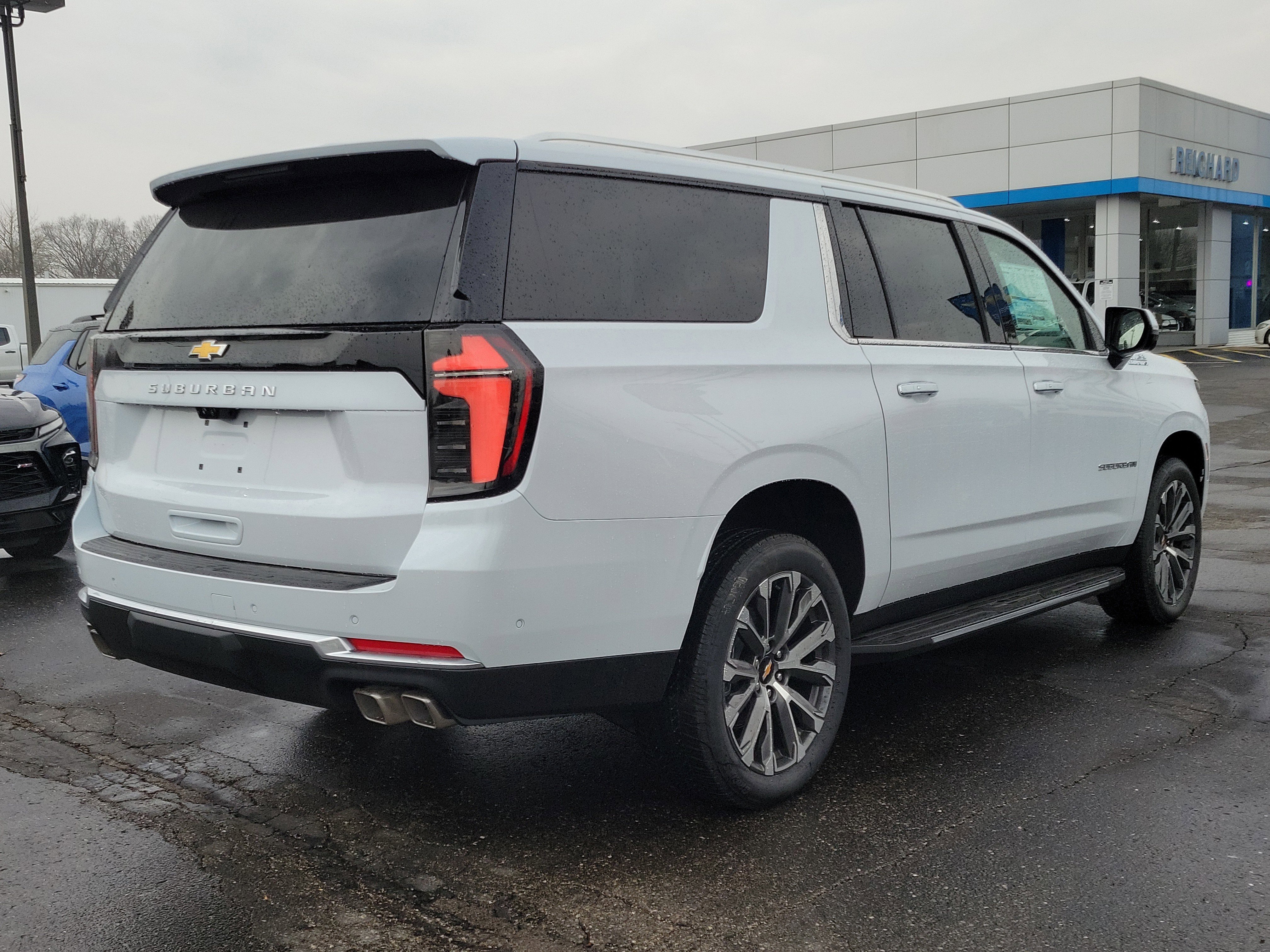New 2026 Chevrolet Suburban High Country w/ Sun And Tow Package AWD/4WD image 4