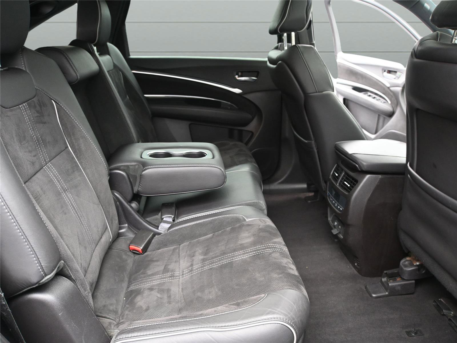 Used 2019 Acura MDX A-Spec image 18