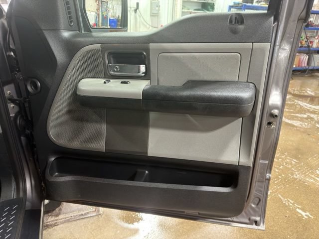 Used 2005 Ford F150 XLT AWD/4WD image 23