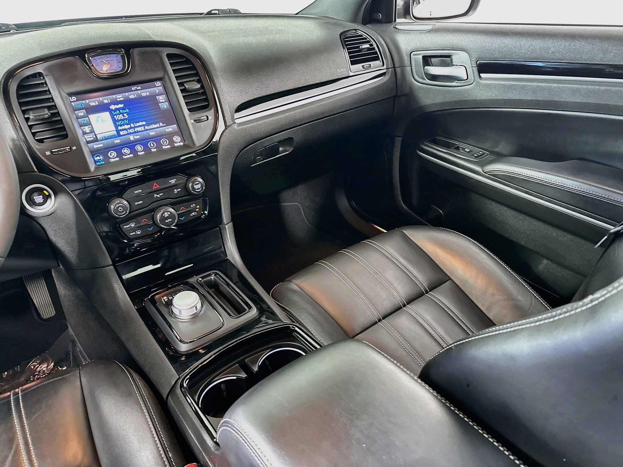 Used 2022 Chrysler 300 S RWD image 25