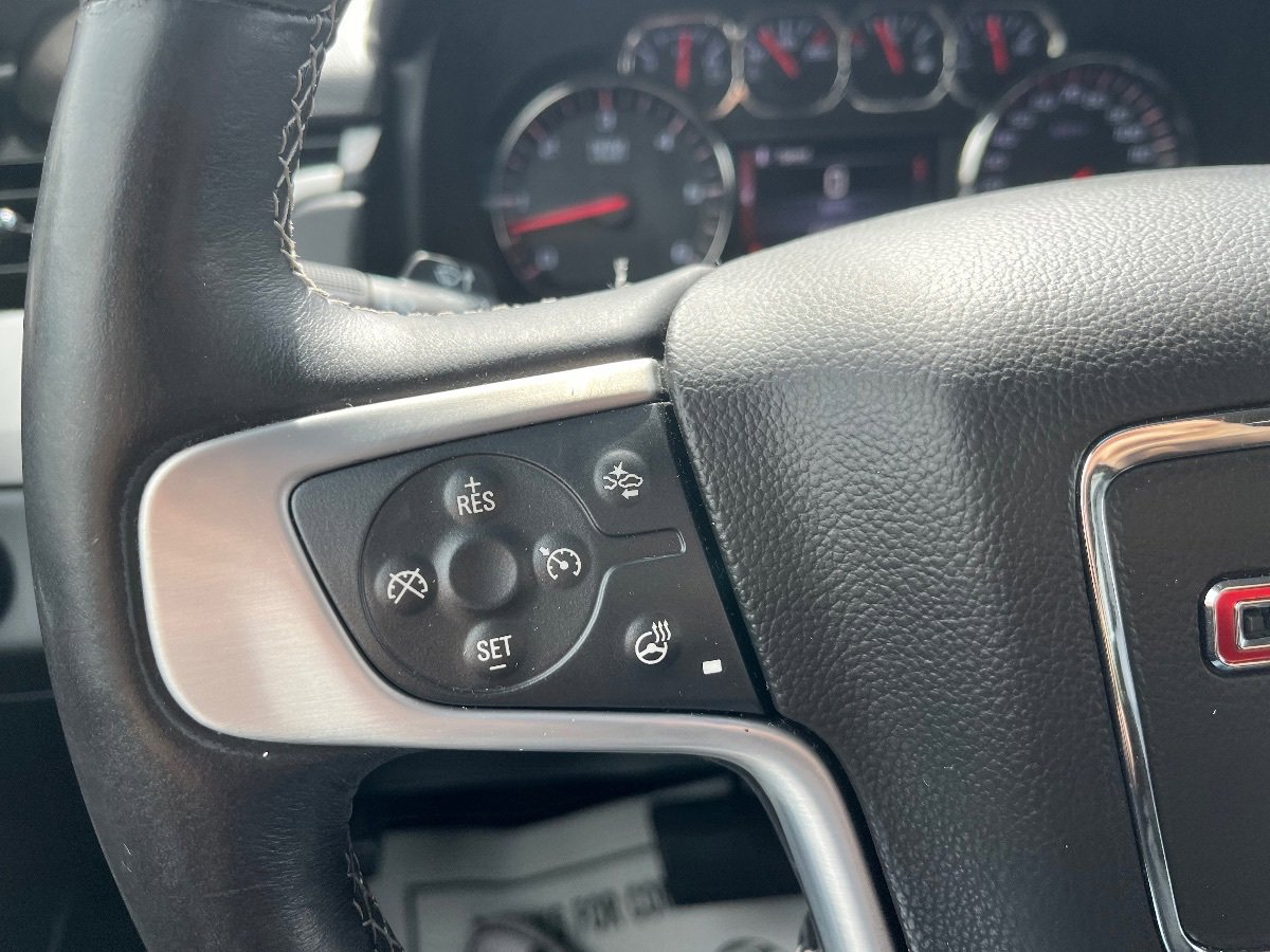 Used 2015 GMC Yukon XL SLT RWD image 18