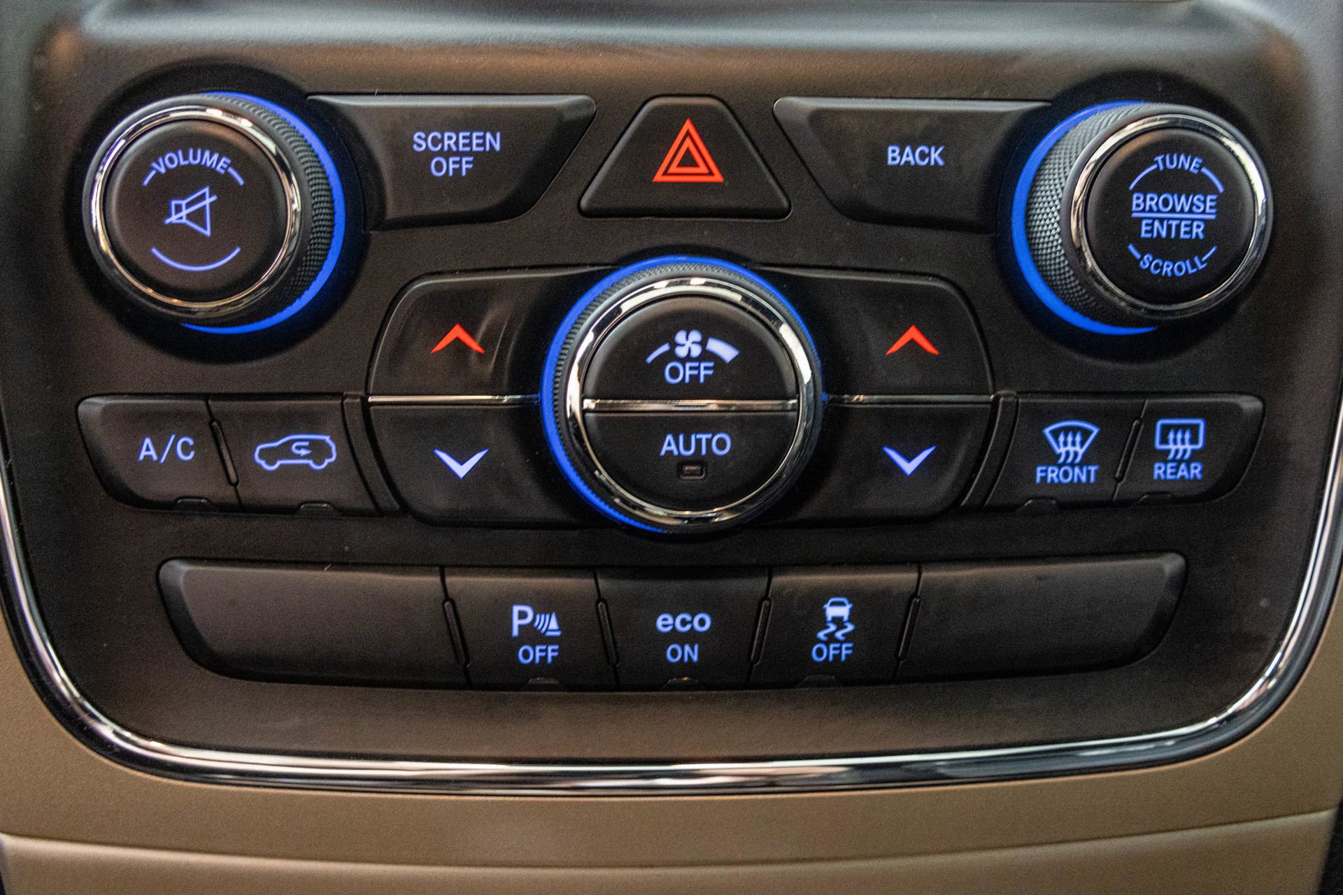 Used 2015 Jeep Grand Cherokee Limited image 28