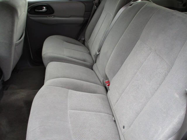 Used 2005 Chevrolet TrailBlazer LS w/ LS Preferred Equipment Group image 20