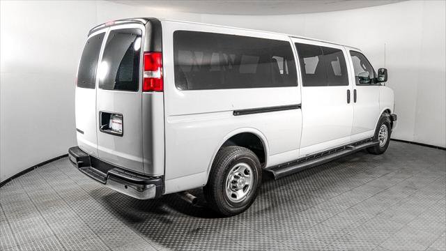 Used 2023 Chevrolet Express 3500 LT w/ LT Preferred Equipment Group RWD image 8