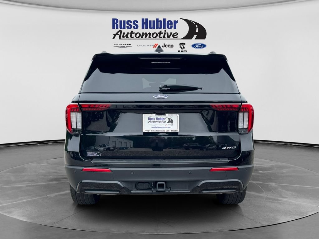 Used 2025 Ford Explorer ST-Line w/ ST-Line Street Pack AWD/4WD image 4