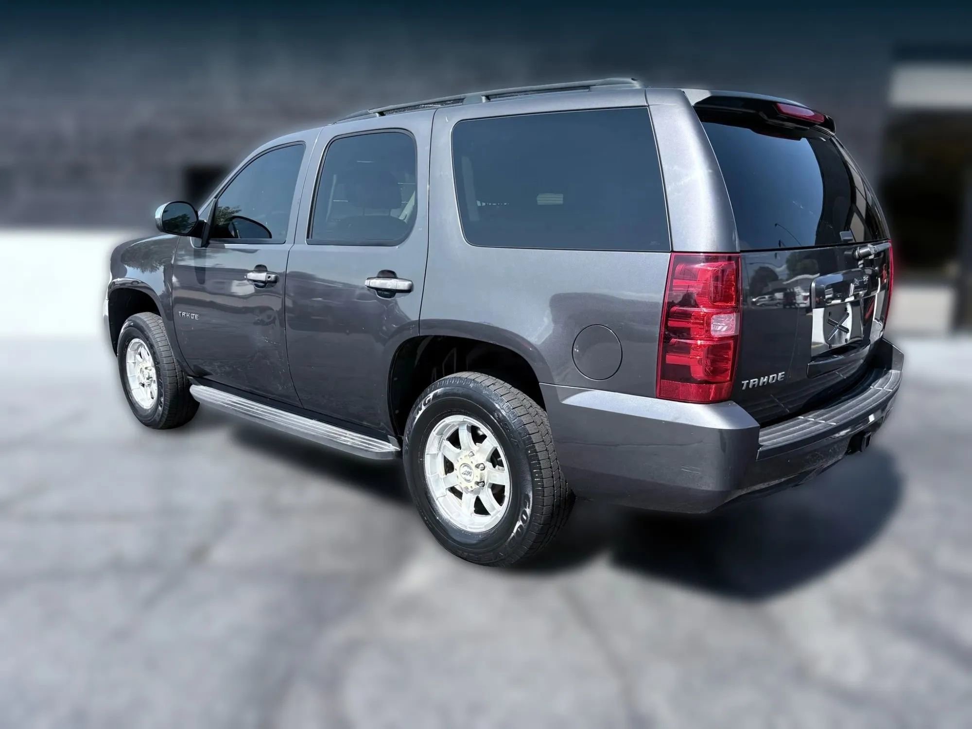 Used 2010 Chevrolet Tahoe LS w/ Regional Value Package image 3