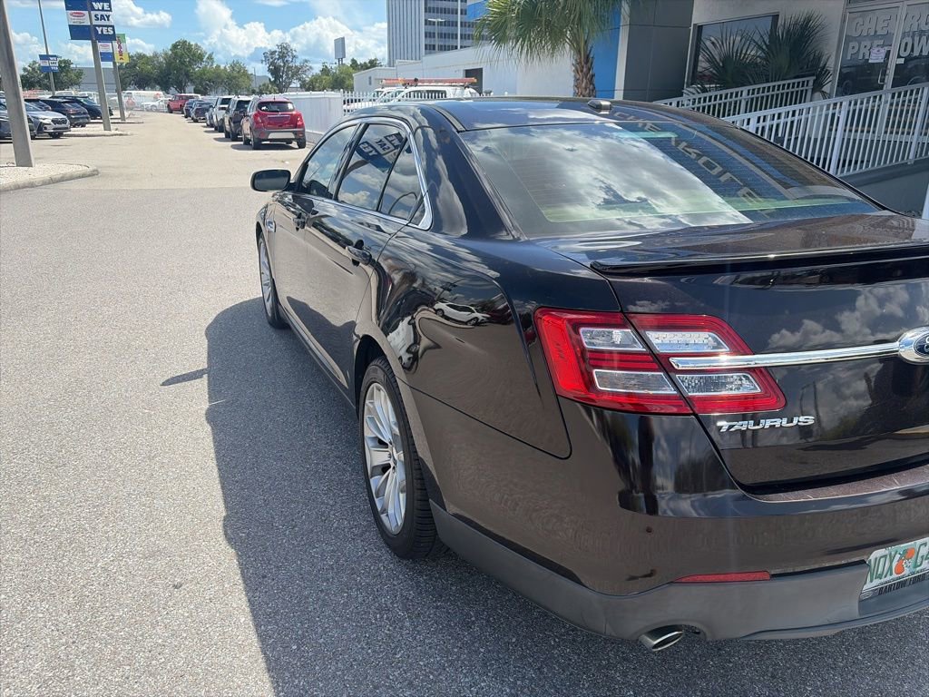 Used 2013 Ford Taurus Limited FWD image 6