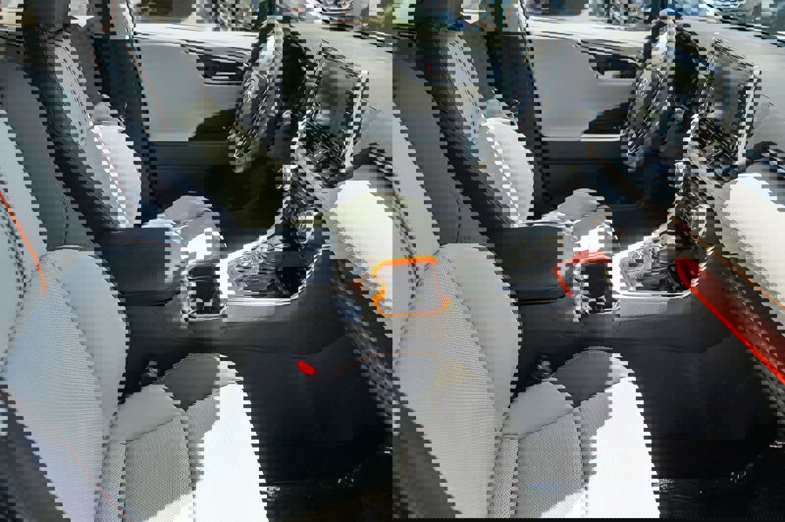 Used 2019 Toyota RAV4 Adventure w/ Advanced Technology Package image 15