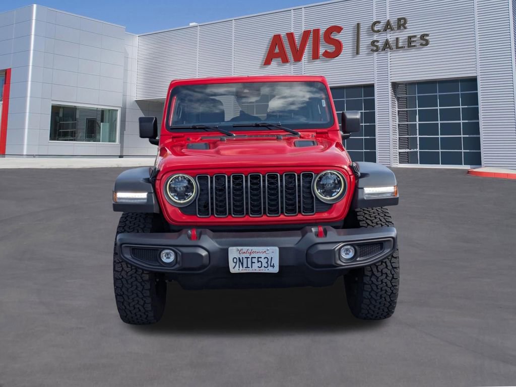 Used 2025 Jeep Wrangler Unlimited Rubicon w/ Convenience Group image 2