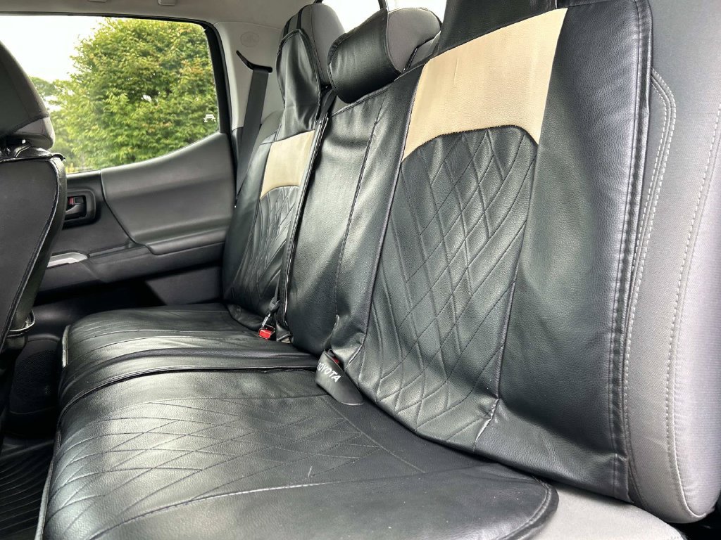 Used 2021 Toyota Tacoma SR5 RWD image 17