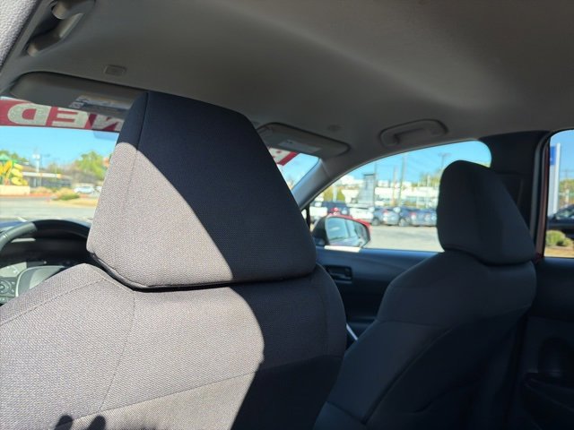 Used 2023 Toyota Corolla Cross LE image 32