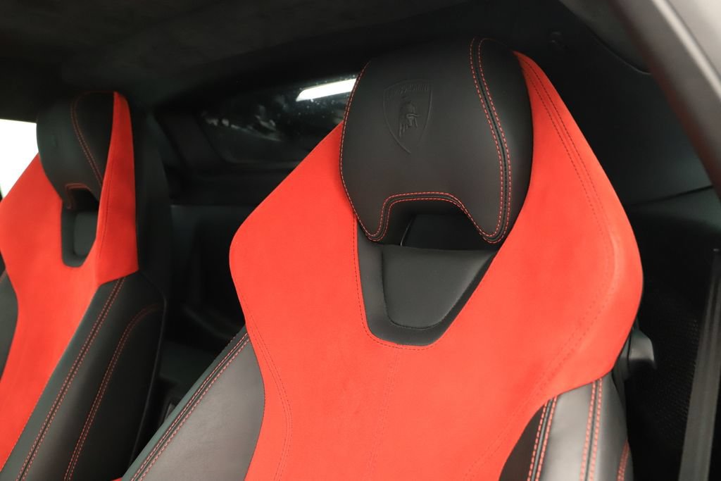 Used 2015 Lamborghini Huracan LP 610-4 AWD/4WD image 21