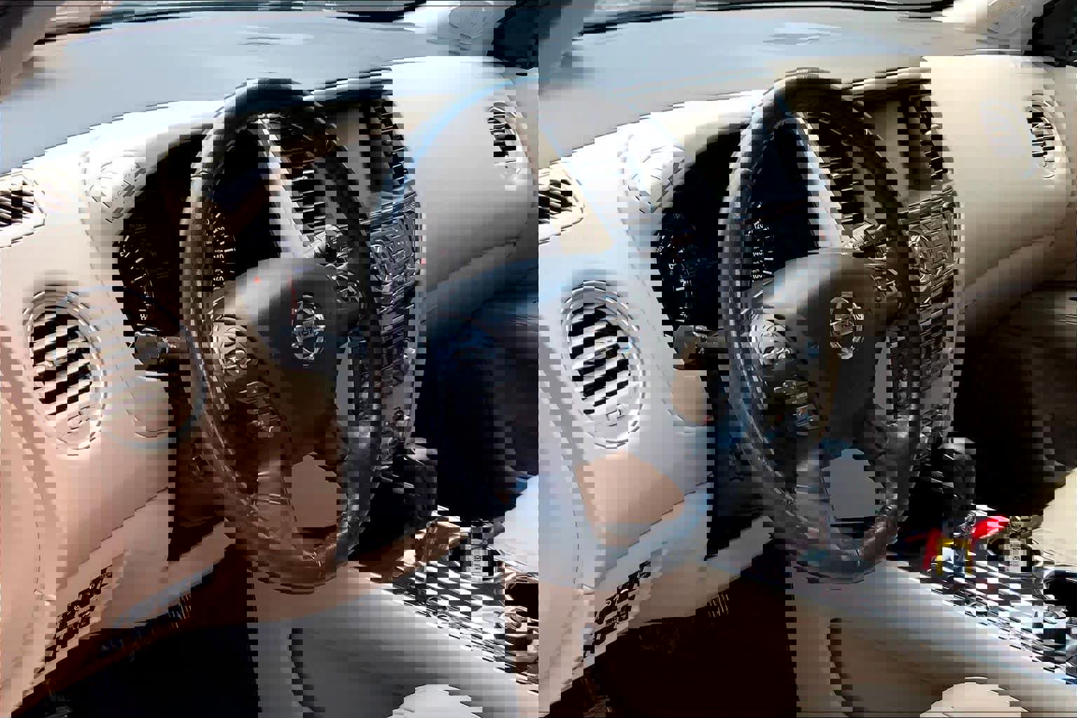 Used 2016 Nissan Pathfinder Platinum w/ Cargo Package image 17