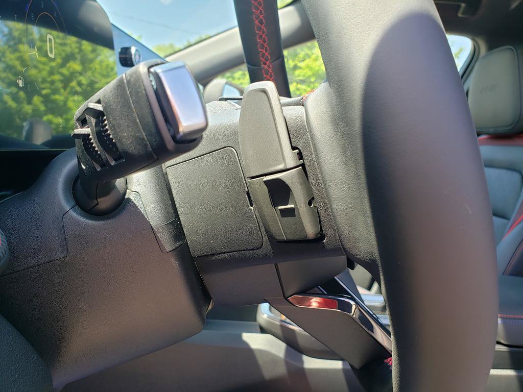 New 2026 Chevrolet Equinox RS w/ Convenience Package III FWD image 24