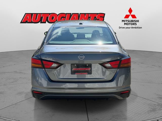 Used 2024 Nissan Altima 2.5 SV FWD image 5