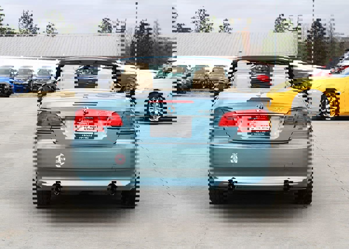 Used 2008 BMW 335i Convertible image 10