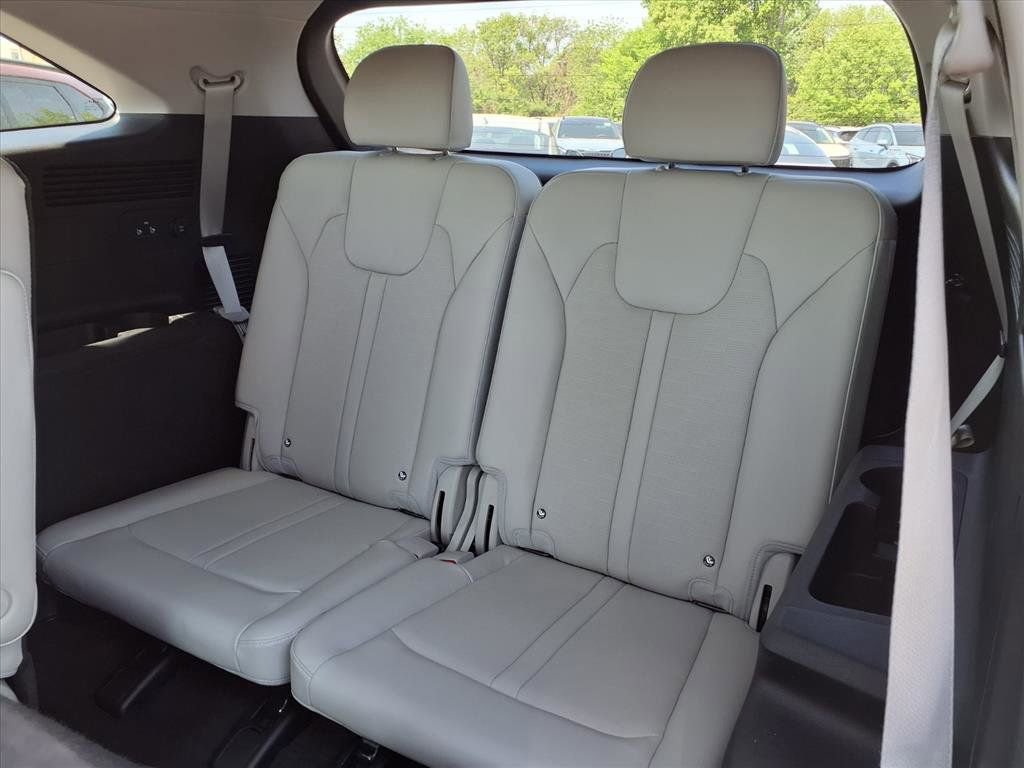 Used 2025 Kia Sorento EX FWD image 29
