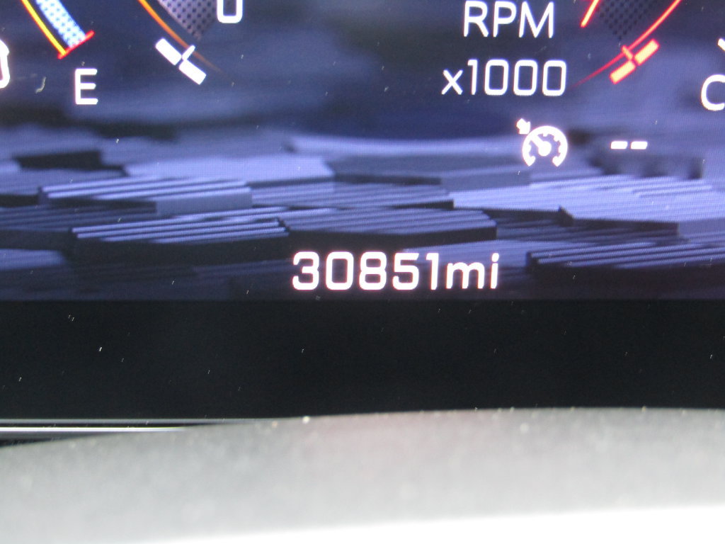 Used 2025 Chevrolet Suburban High Country AWD/4WD image 38