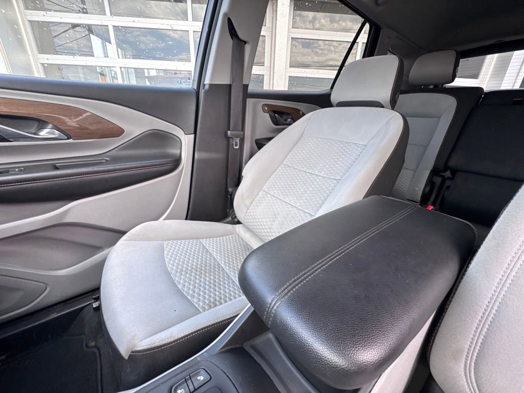 Used 2018 GMC Terrain SLE w/ Driver Convenience Package FWD image 32