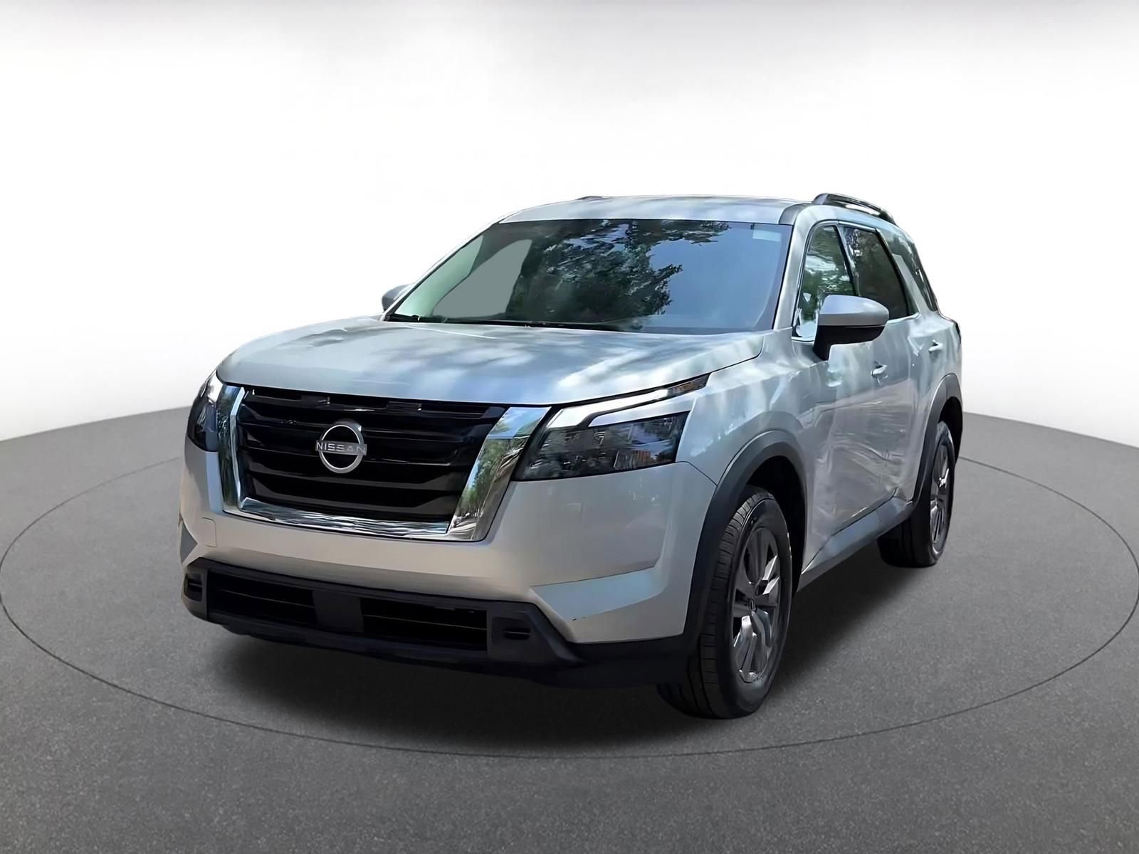 Used 2024 Nissan Pathfinder SV image 7