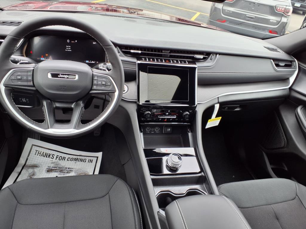 New 2025 Jeep Grand Cherokee Laredo X image 11