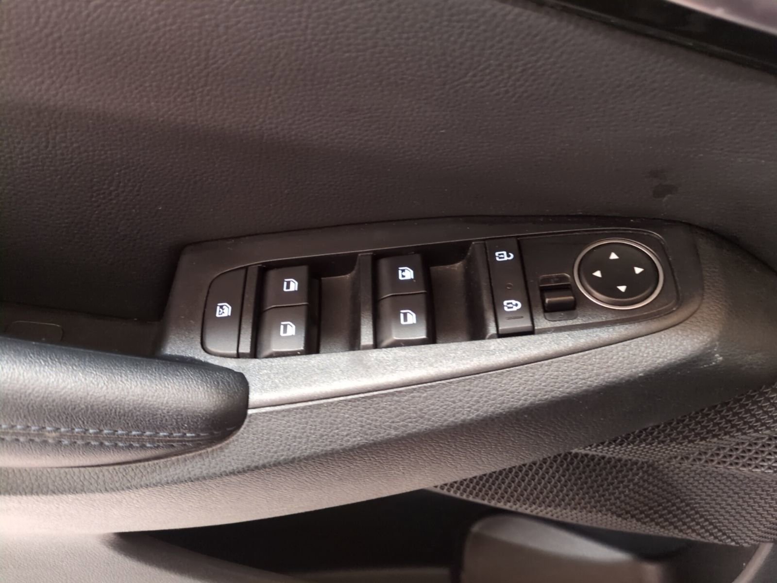 Certified 2021 Kia Seltos S image 18