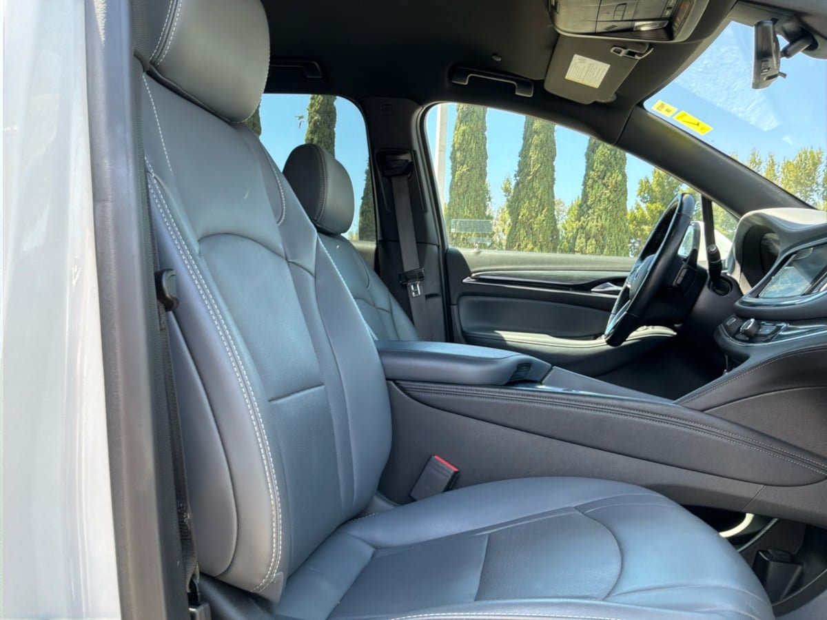 Used 2024 Buick Enclave Premium AWD/4WD image 20