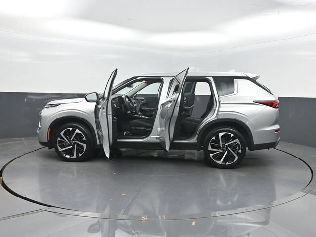 Used 2022 Mitsubishi Outlander ES FWD image 36