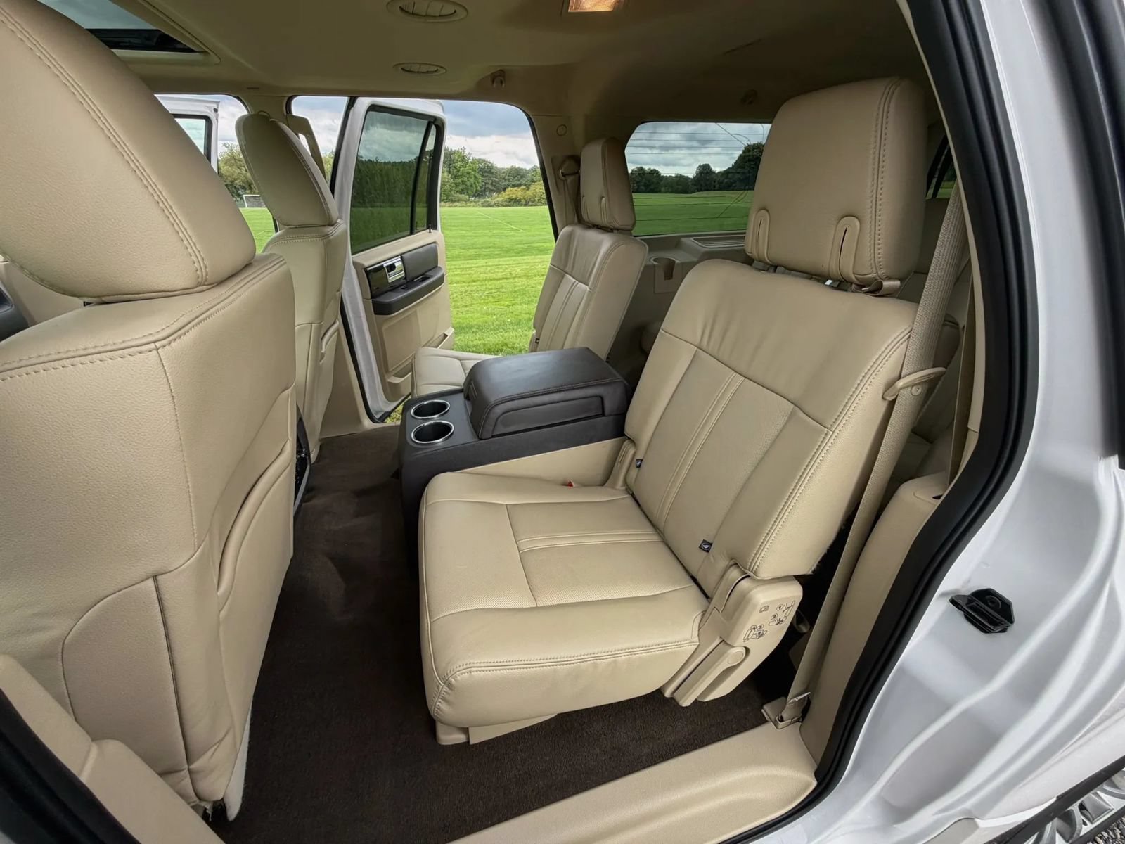 Used 2015 Lincoln Navigator L 4WD w/ Equipment Group 101A Reserve image 59