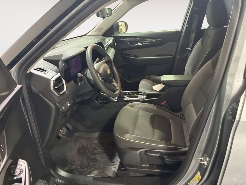 Used 2024 Chevrolet TrailBlazer LS w/ LS Convenience Package image 13