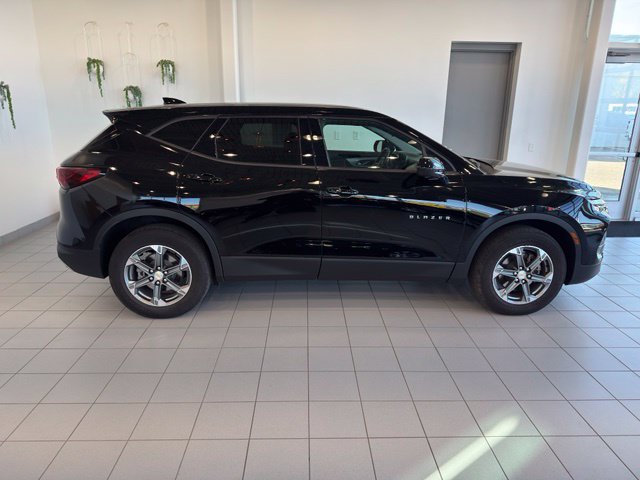 Certified 2023 Chevrolet Blazer LT AWD/4WD image 39