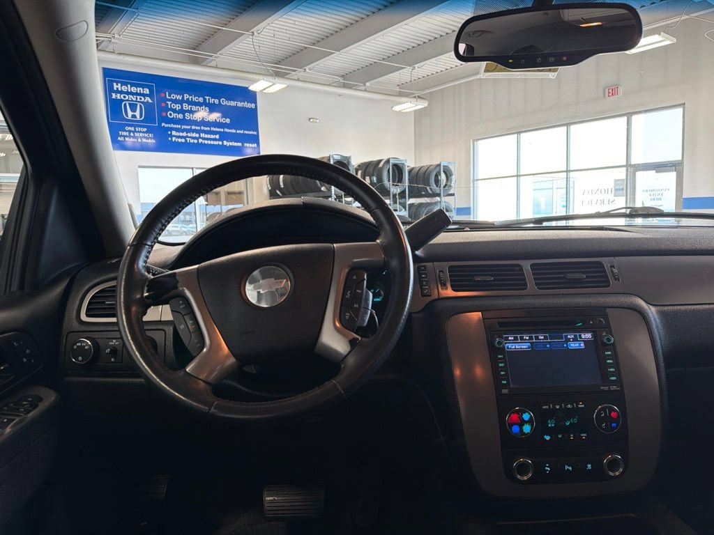 Used 2011 Chevrolet Suburban LT AWD/4WD image 10