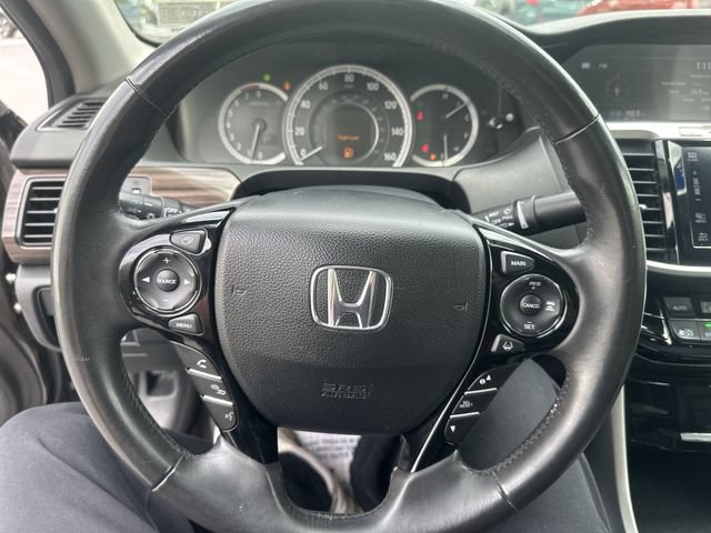 Used 2016 Honda Accord Touring image 13