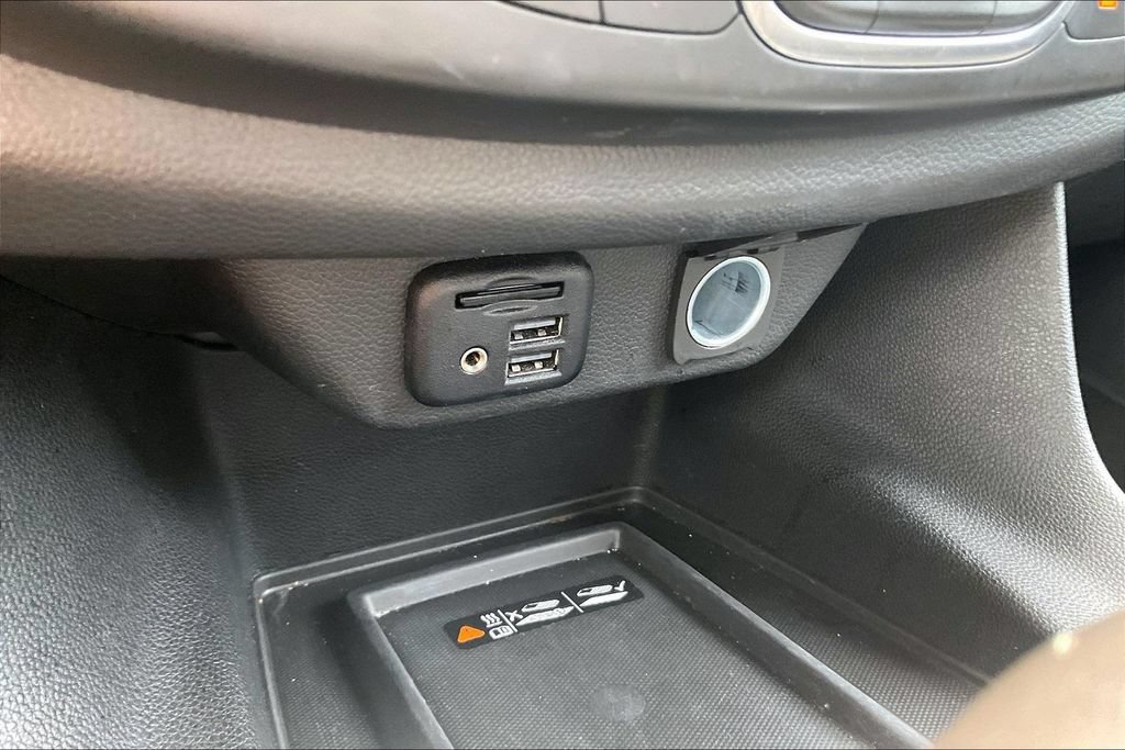 Used 2022 Chevrolet Traverse RS FWD image 16