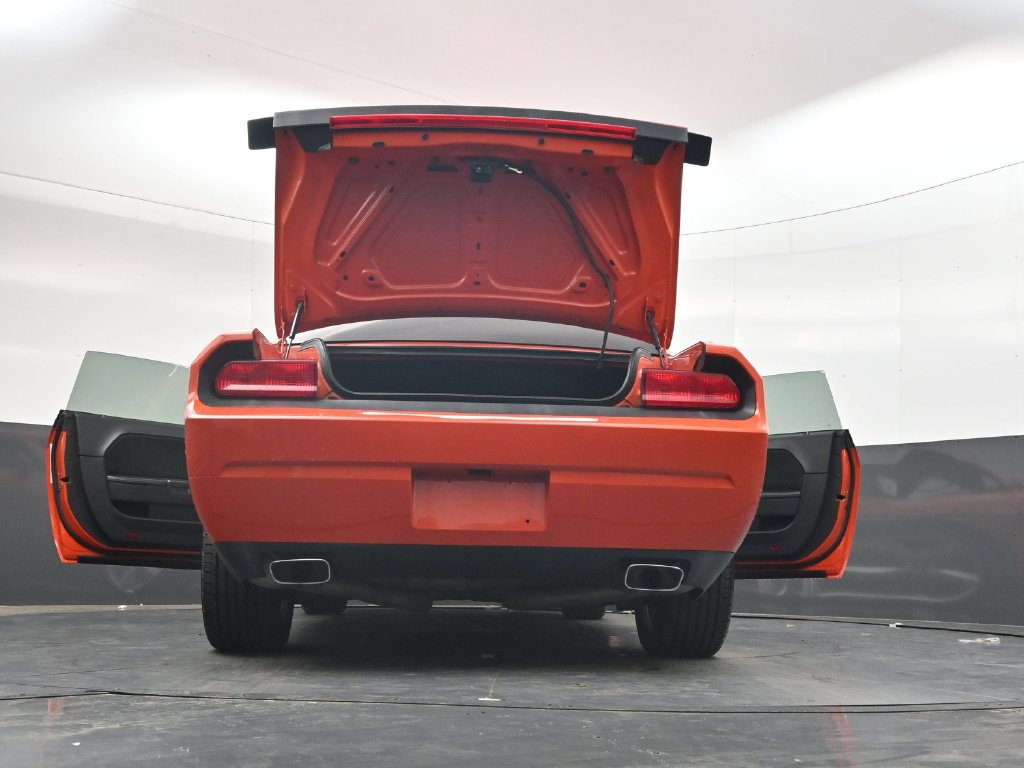 Used 2009 Dodge Challenger SRT8 RWD image 40