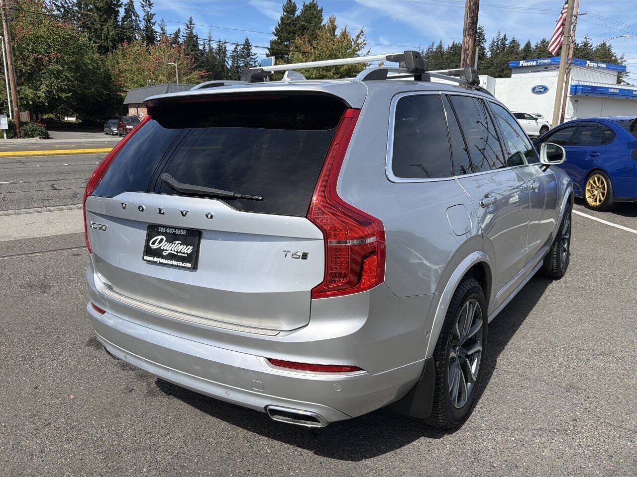 Used 2017 Volvo XC90 T6 Momentum w/ Vision Package AWD/4WD image 9