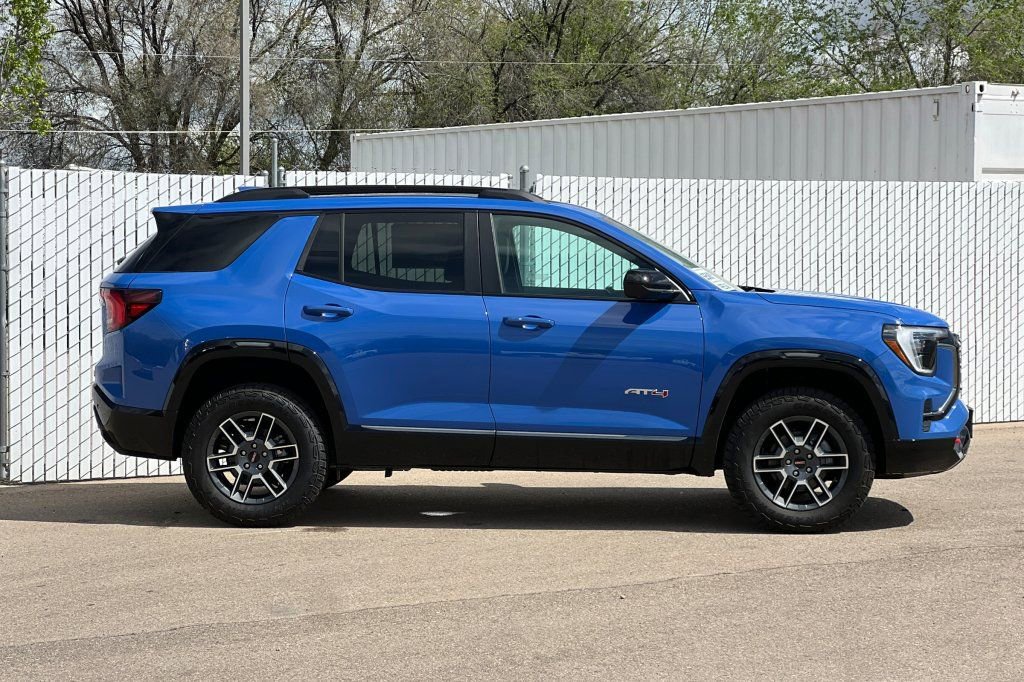 New 2026 GMC Terrain AT4 AWD/4WD image 3