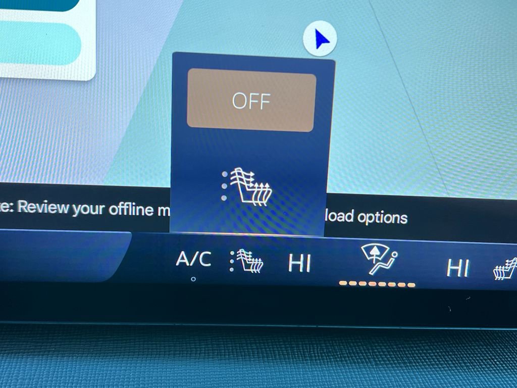 Used 2025 Buick Enclave Preferred image 30