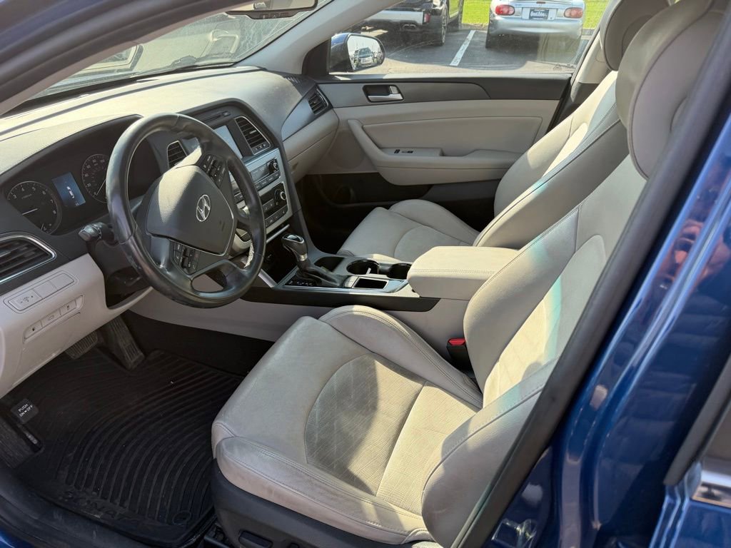 Used 2017 Hyundai Sonata Sport w/ Value Edition Package 02 image 6
