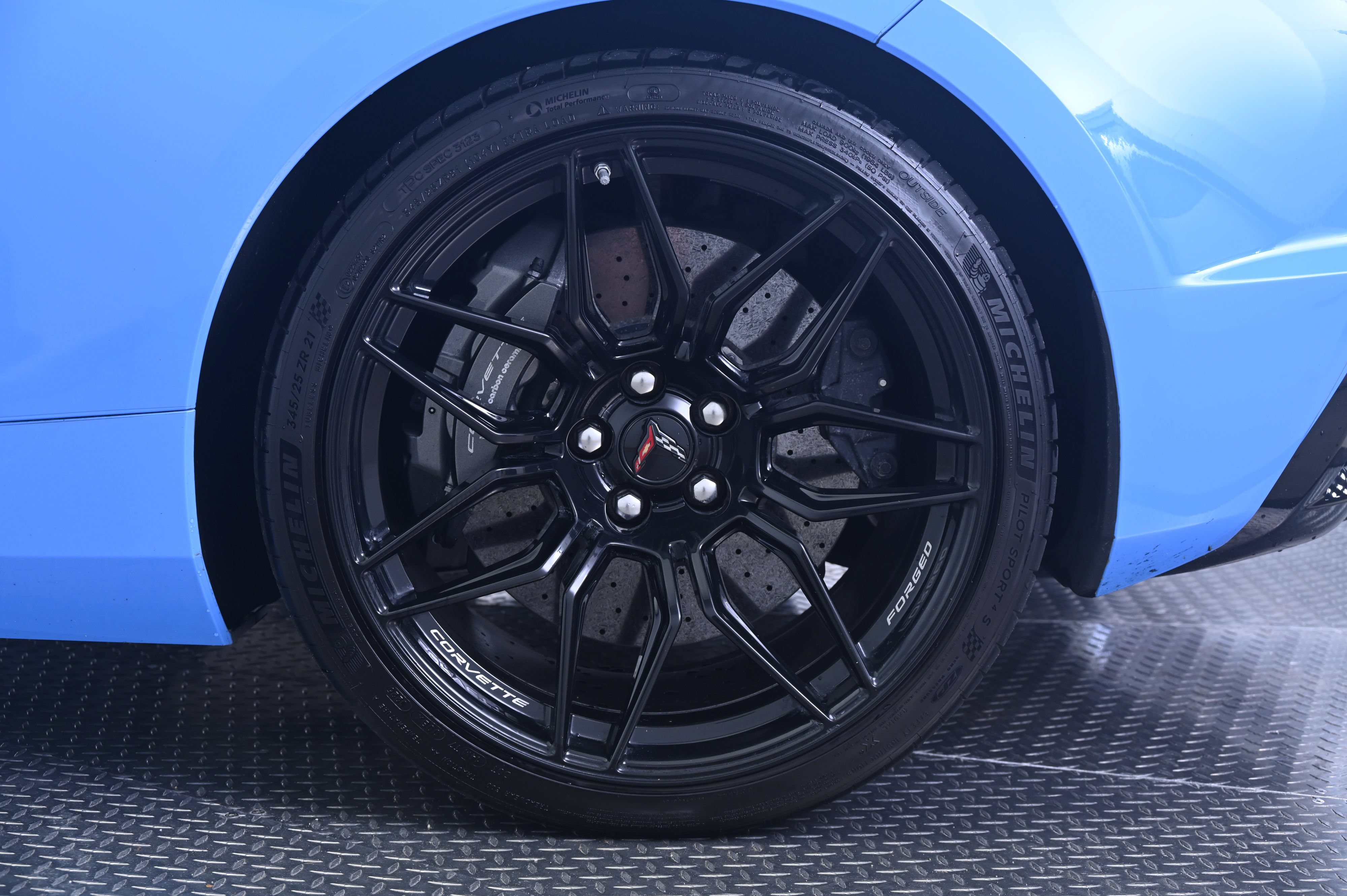 Used 2023 Chevrolet Corvette Z06 RWD image 12