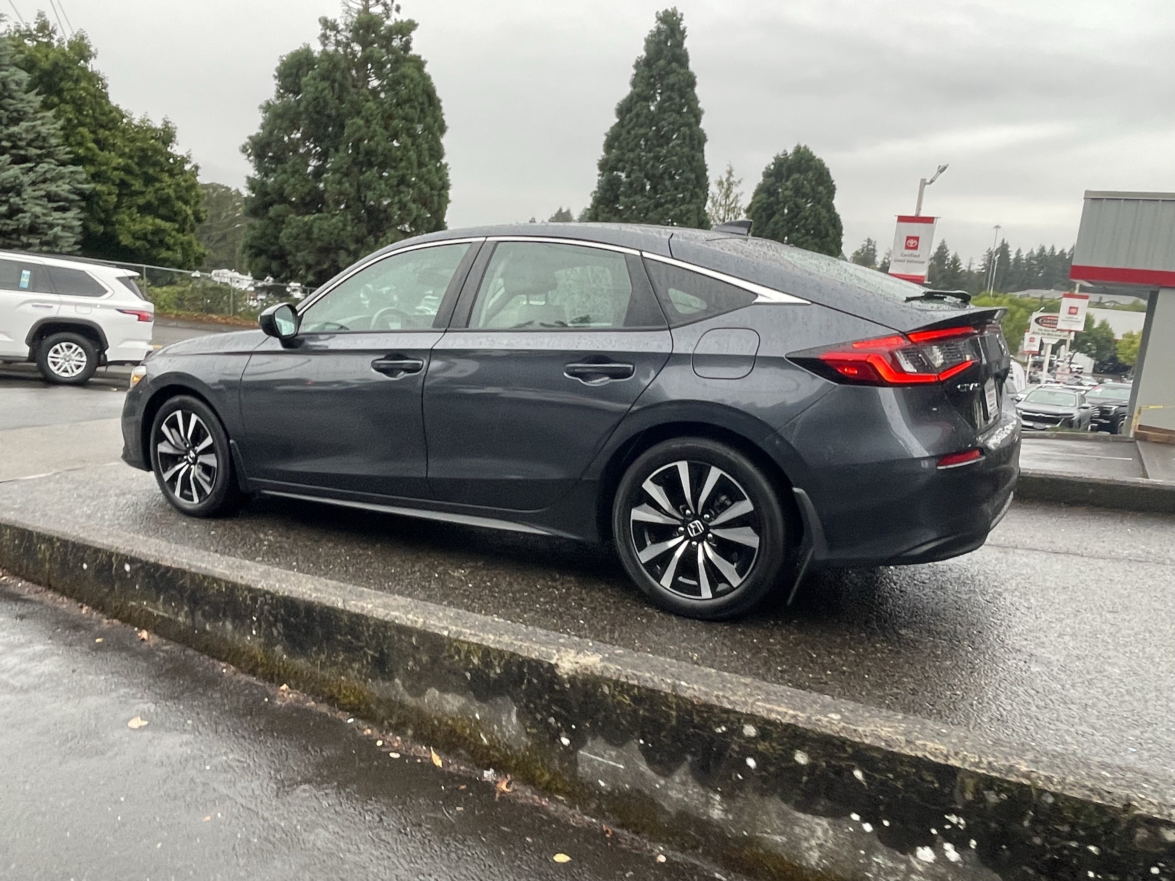 Used 2024 Honda Civic EX-L image 5
